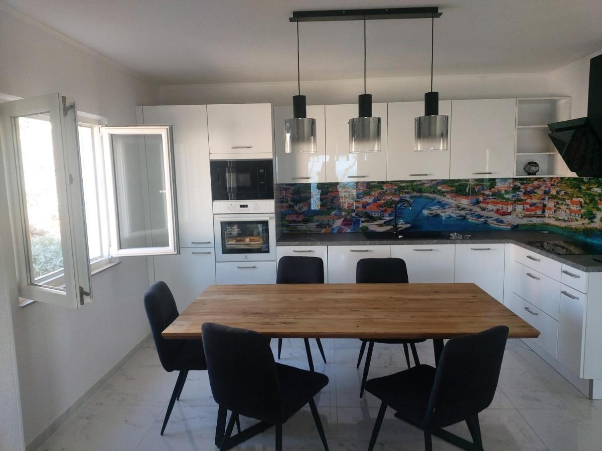 Apartment Franic Sućuraj Esterno foto