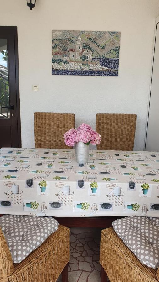 Apartment Franic Sućuraj Esterno foto