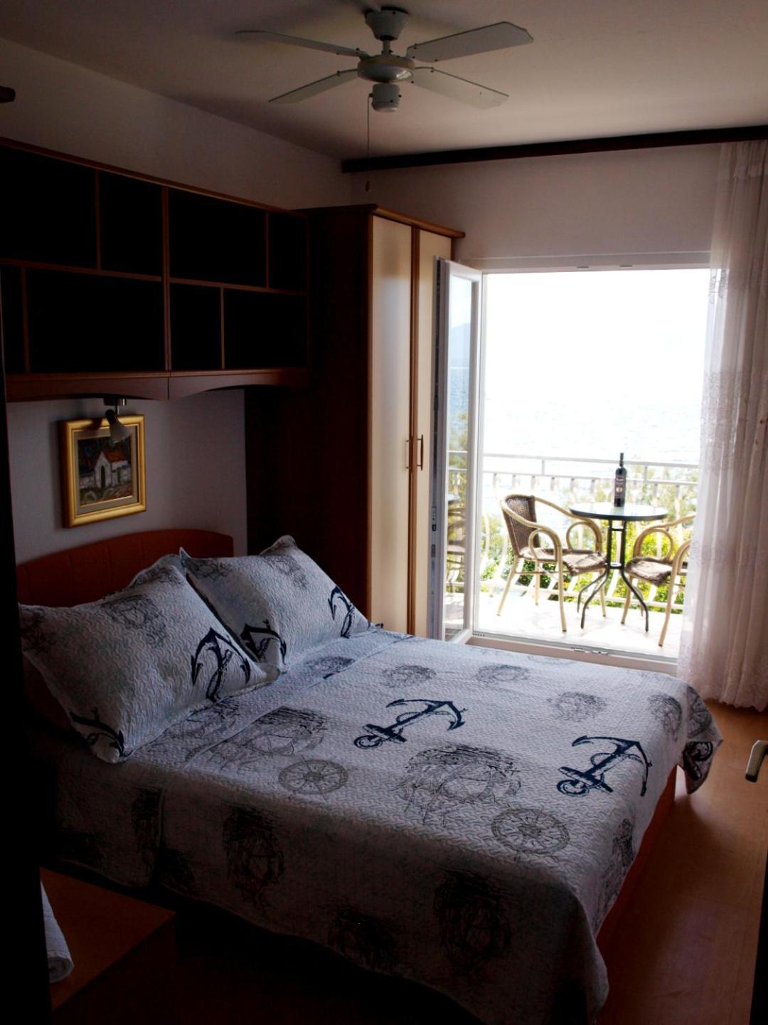 Apartment Franic Sućuraj Esterno foto